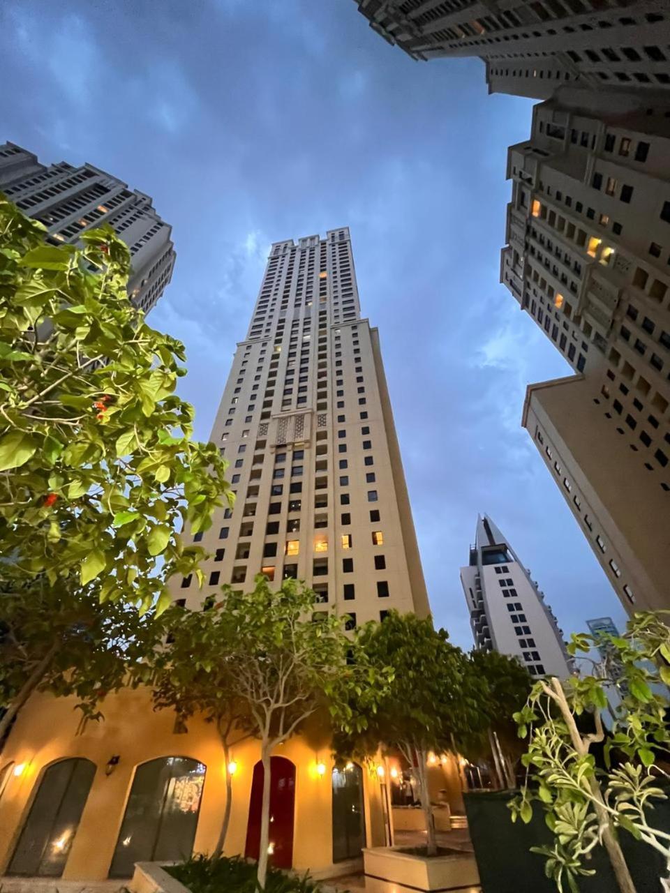 Pirates Bay Hostel Dubai Exterior photo